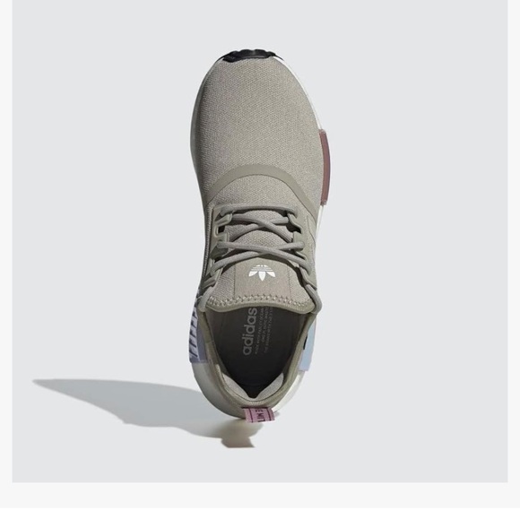Feather Grey/Feather Grey/Violet Tone Adidas NMD R1 hardly warn - Picture 3 of 5